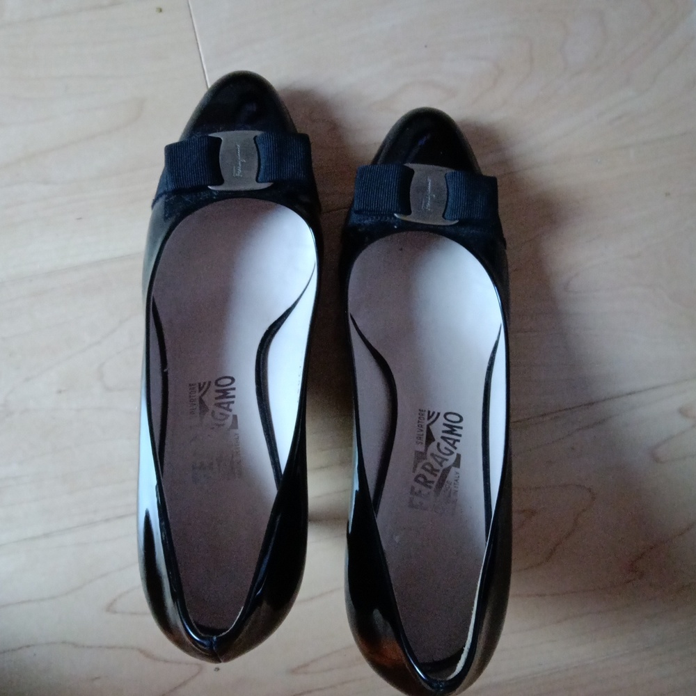 Salvatore Ferragamo Vara Bow Pumps